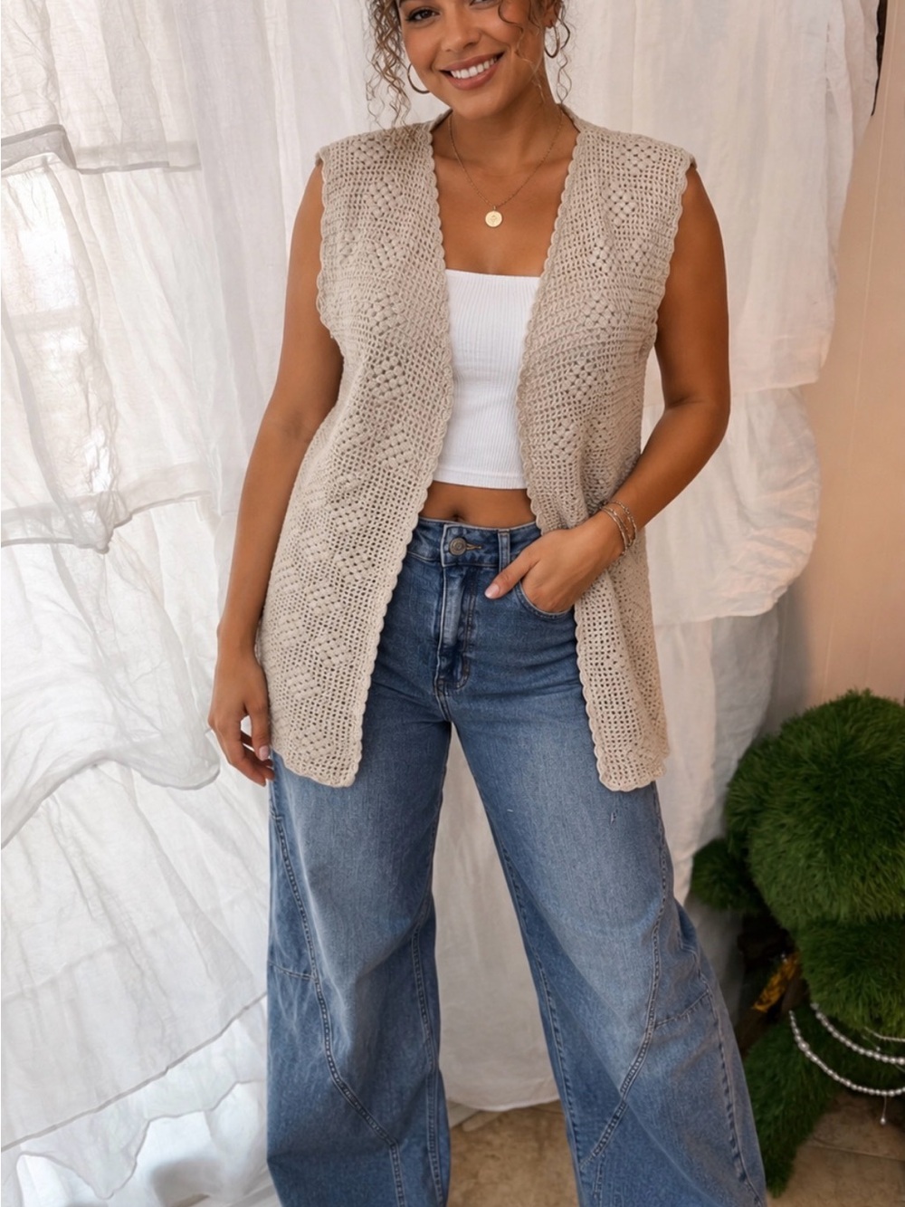 NWT Sleeveless Crochet Open Cardigan Vest - Cream